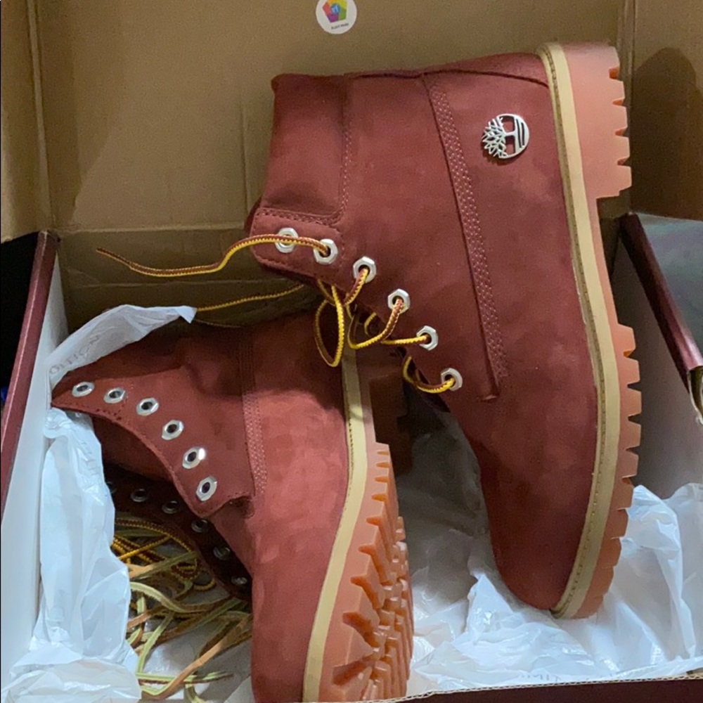 Timberlands - image 3